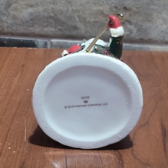 Hallmark Festive Santa 2016 Christmas Tree Ornament - Picture 8 of 14